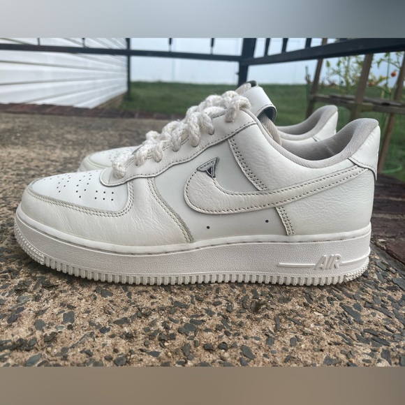 Women’s Nike Air Force 1 ‘07 LV8 Needlework Sneakers - Picture 6 of 10